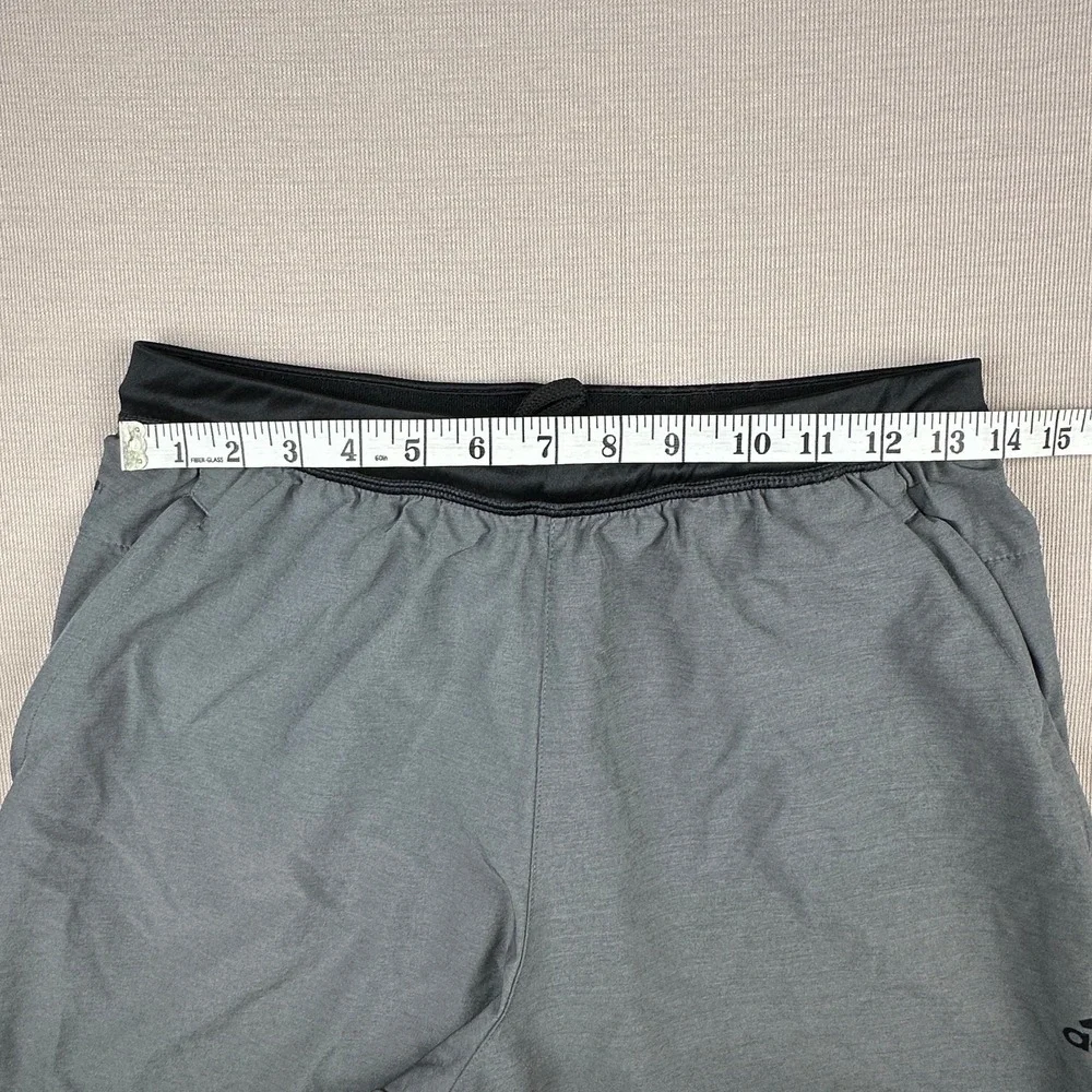 Adidas Aeroready Mens Gray Athletic Training Shorts Medium Black Trim Zipper Pkt